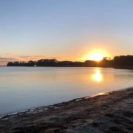 Nyaraló 3 Bedroom Beautiful In *